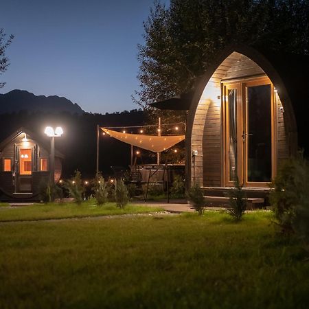 Glamp In Style Pods Resort Μπραν Εξωτερικό φωτογραφία