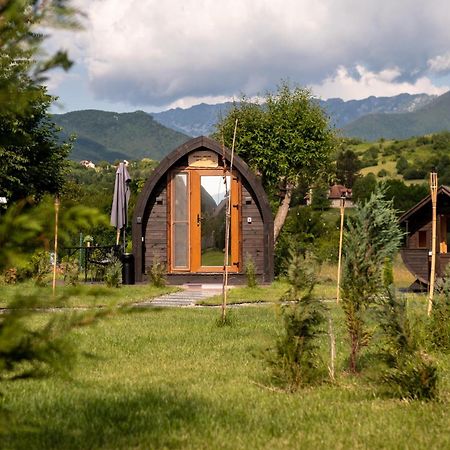 Glamp In Style Pods Resort Μπραν Εξωτερικό φωτογραφία