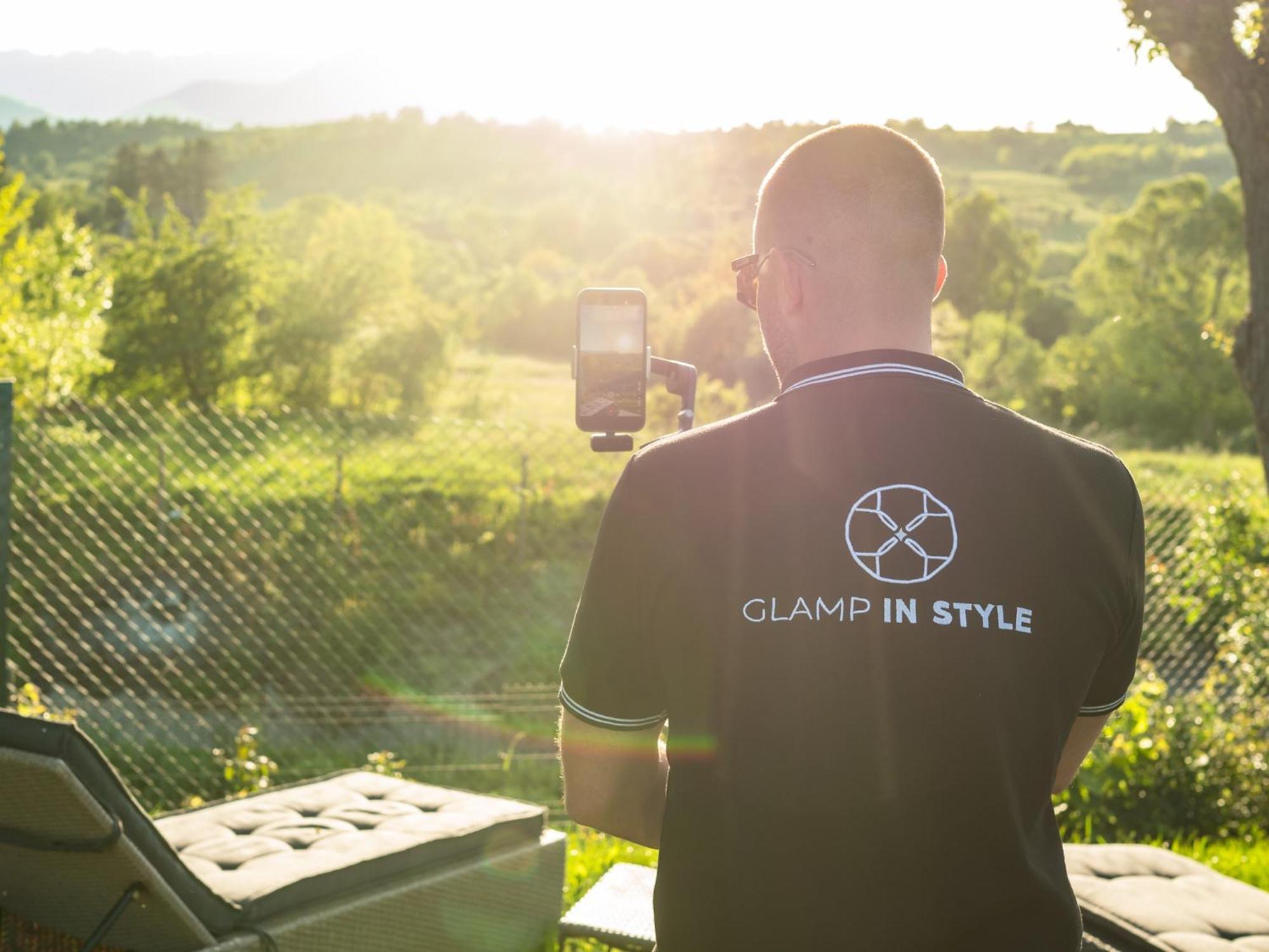 Glamp In Style Pods Resort Μπραν Εξωτερικό φωτογραφία