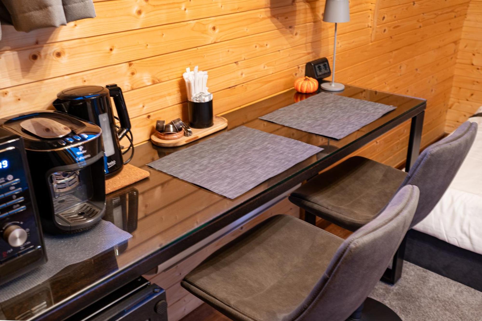 Glamp In Style Pods Resort Μπραν Εξωτερικό φωτογραφία