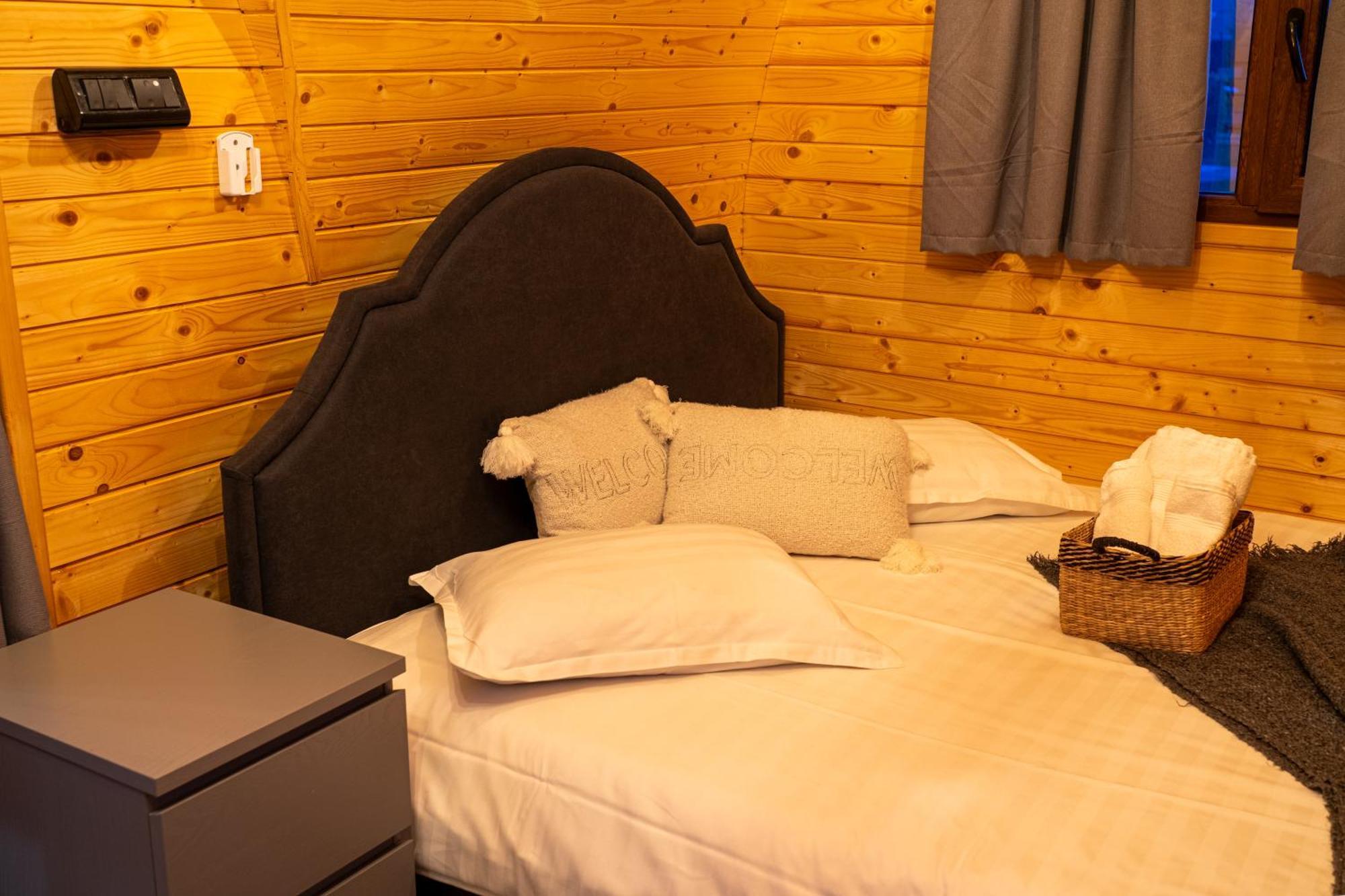 Glamp In Style Pods Resort Μπραν Εξωτερικό φωτογραφία