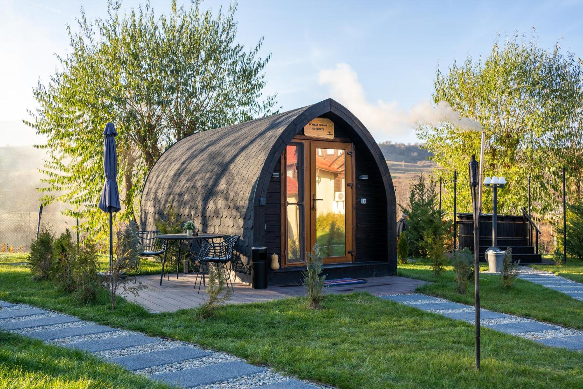 Glamp In Style Pods Resort Μπραν Εξωτερικό φωτογραφία