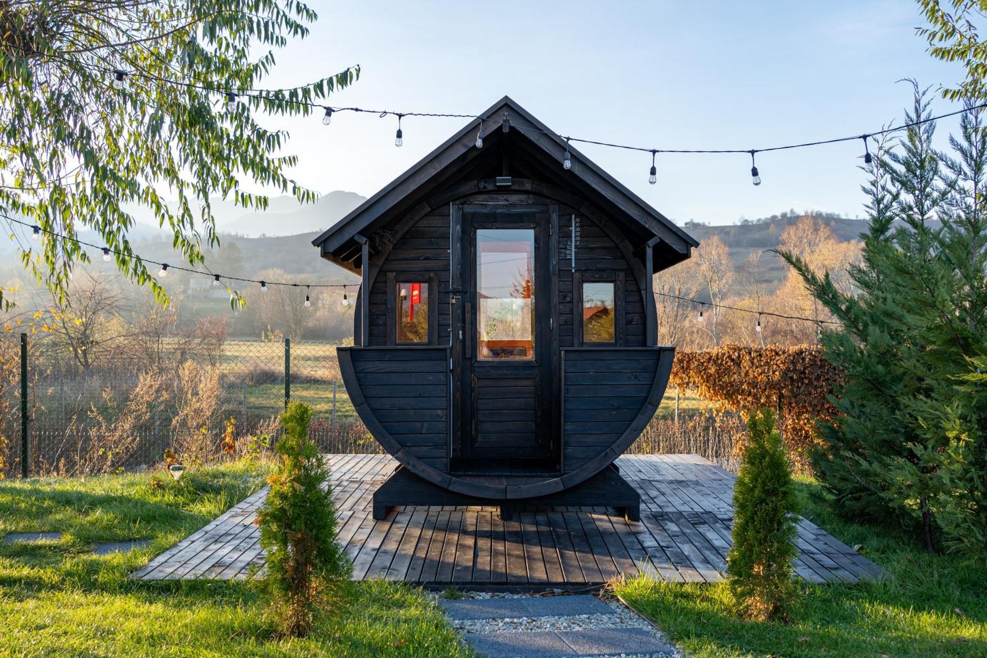 Glamp In Style Pods Resort Μπραν Εξωτερικό φωτογραφία