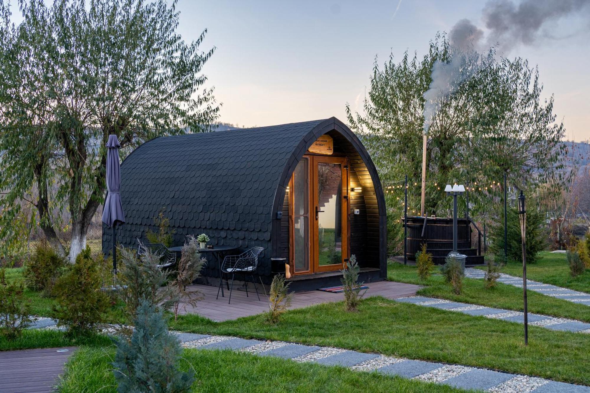 Glamp In Style Pods Resort Μπραν Εξωτερικό φωτογραφία