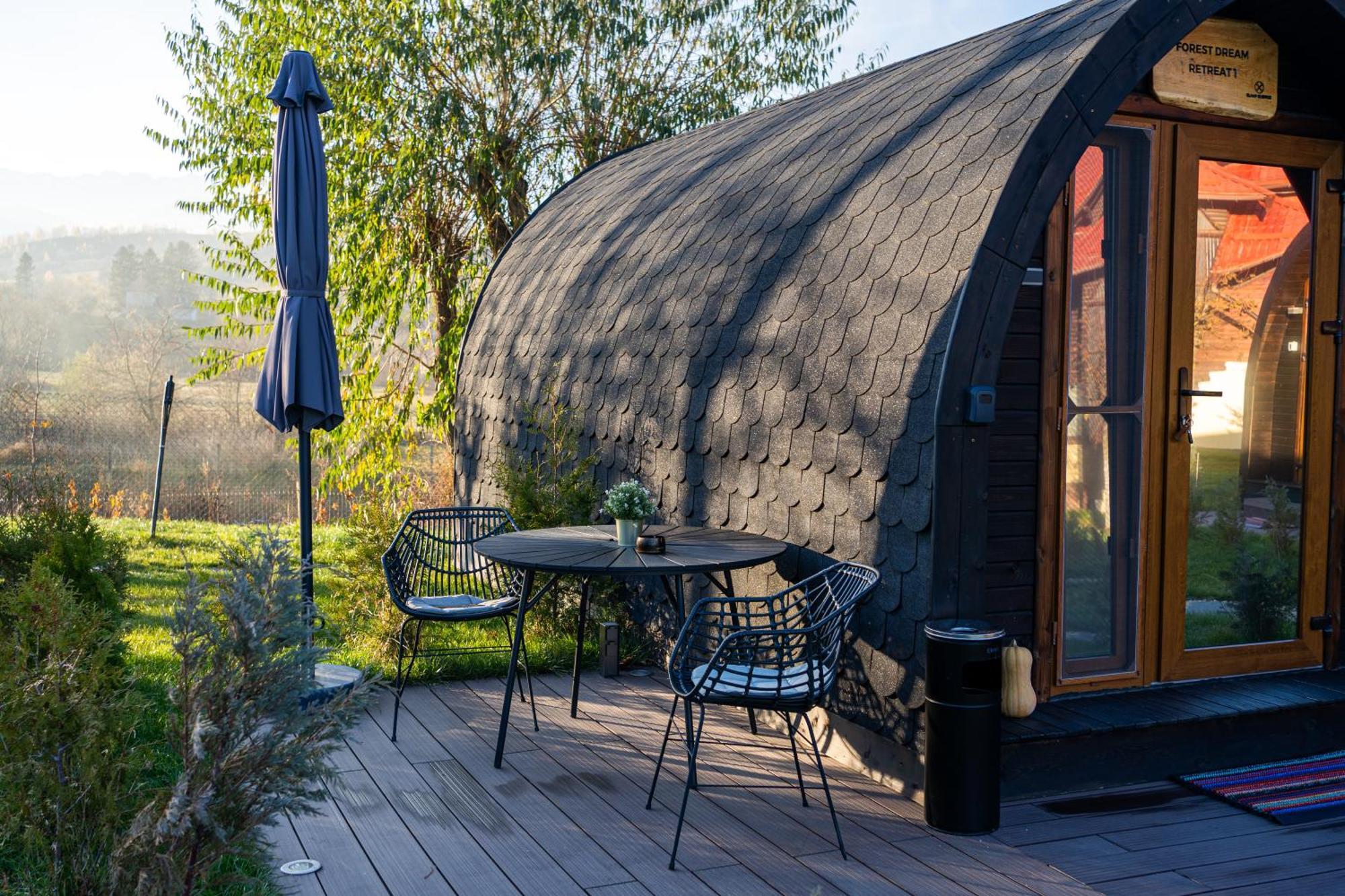 Glamp In Style Pods Resort Μπραν Εξωτερικό φωτογραφία