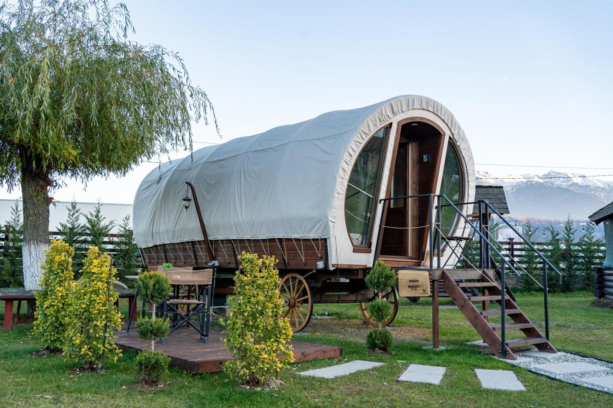Glamp In Style Pods Resort Μπραν Εξωτερικό φωτογραφία