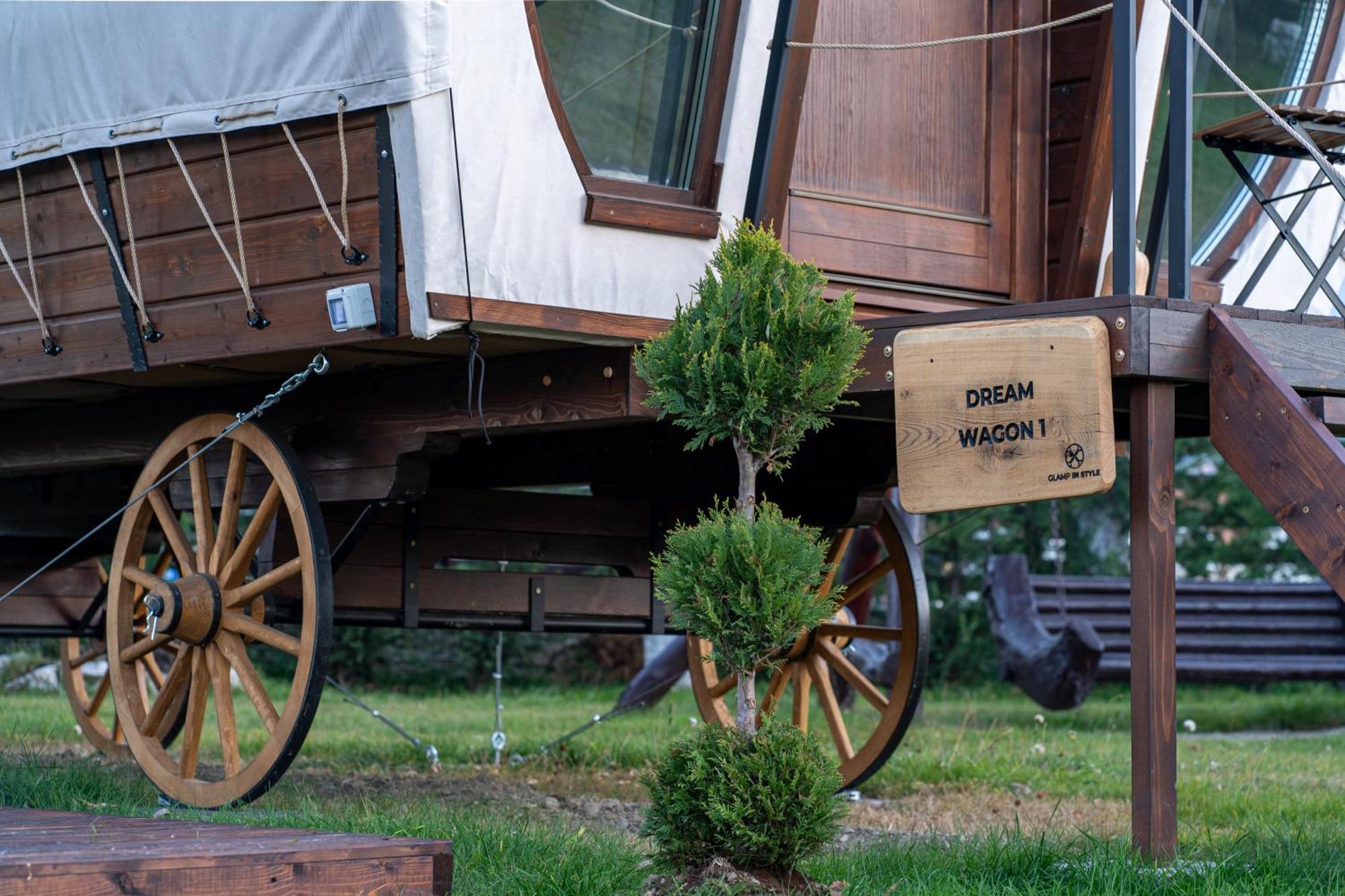Glamp In Style Pods Resort Μπραν Εξωτερικό φωτογραφία