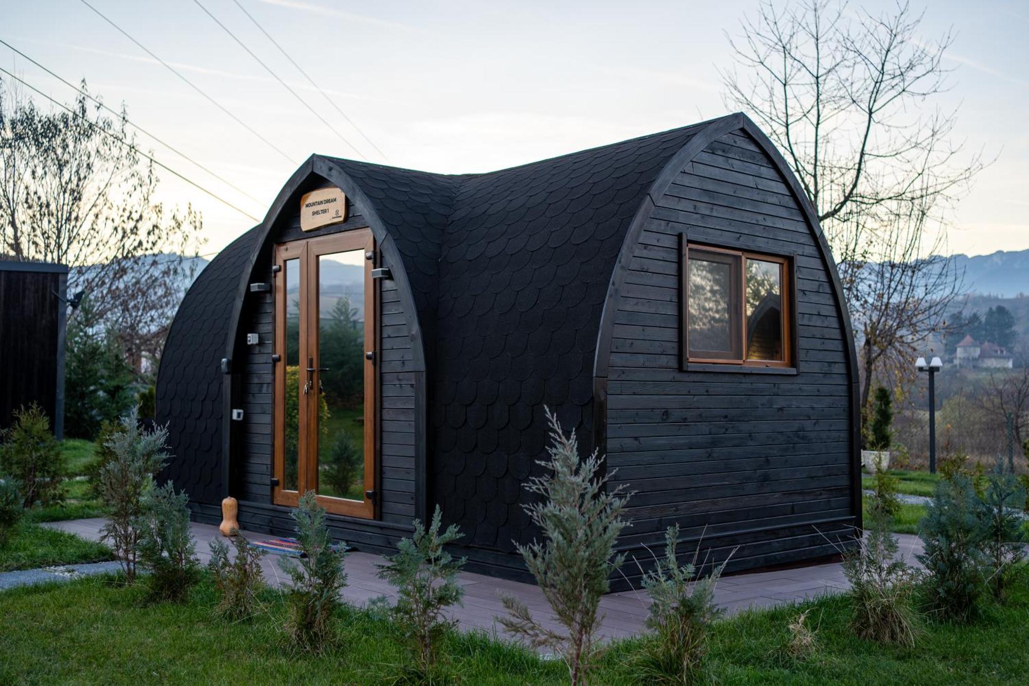 Glamp In Style Pods Resort Μπραν Εξωτερικό φωτογραφία