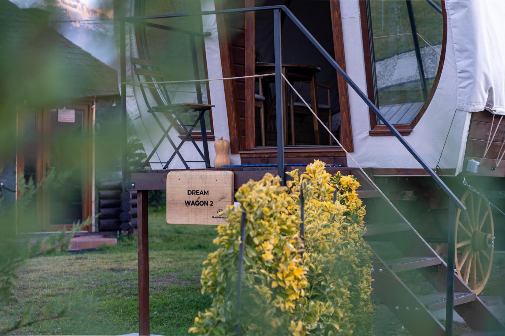Glamp In Style Pods Resort Μπραν Εξωτερικό φωτογραφία