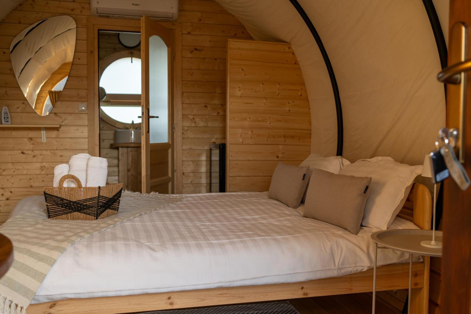 Glamp In Style Pods Resort Μπραν Εξωτερικό φωτογραφία